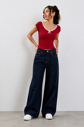 Women's Ribbed T-Shirt with Lace Trim