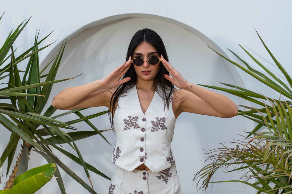 Embroidered Button Vest – ONE MORE women's vest – view 5