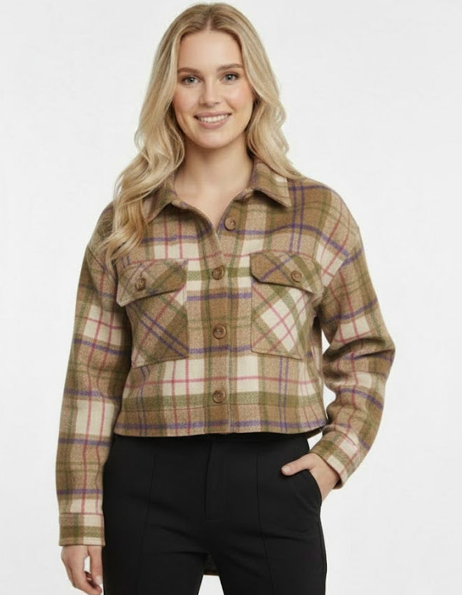 Plaid Wool Crop Jacket – Cozy, Chic & Timeless Winter Style